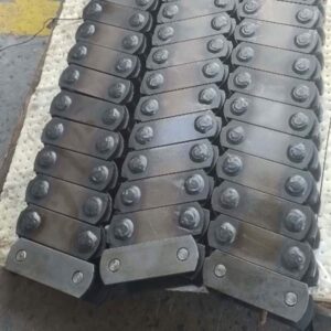 CONVEYOR CHAIN WITH WELDED